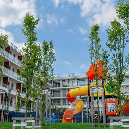 Aparts Care Ku Morzu 49 Wschodni Z Porannym Sloncem Parking דירה